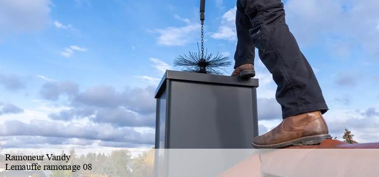Lemauffe ramonage 08 : un habitué des travaux de pose des chapeaux de cheminée à Vandy dans le 08400 et les localités avoisinantes 